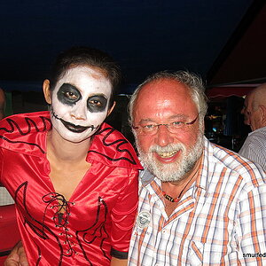 2014-10-31  Smurf Bar