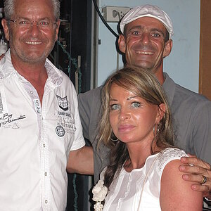 2014-10-31  Smurf Bar