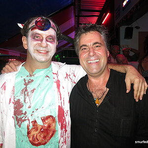 2014-10-31  Smurf Bar