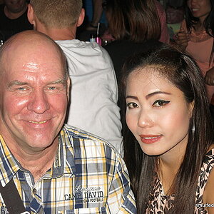 2014-10-31  Smurf Bar