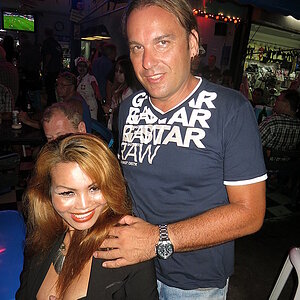 2014-10-31  Smurf Bar