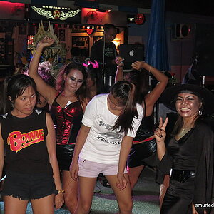 2014-10-31  Smurf Bar