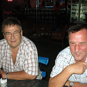 2014-11-01  Smurf Bar