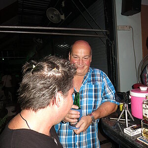 2014-11-01  Smurf Bar