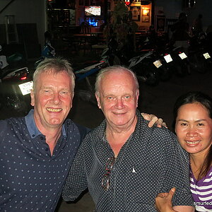 2014-11-04  Smurf Bar