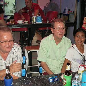 2014-11-04  Smurf Bar