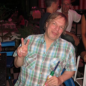 2014-11-04  Smurf Bar