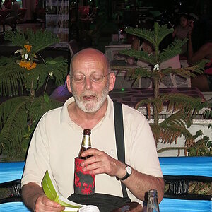 2014-11-04  Smurf Bar