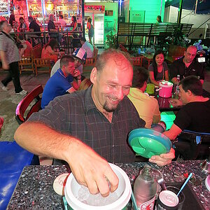 2014-11-05  Smurf Bar