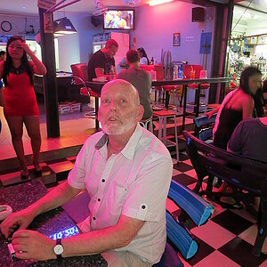 2014-11-05  Smurf Bar