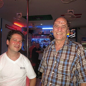 2014-11-11  Smurf Bar