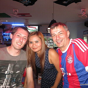 2014-11-11  Smurf Bar