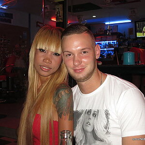 2014-11-13  Smurf Bar