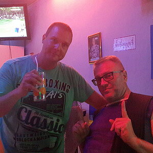 2014-11-13  Smurf Bar