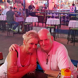 2014-11-13  Smurf Bar