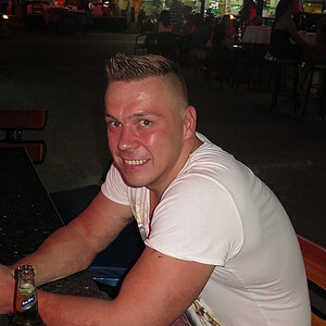 2014-11-13  Smurf Bar