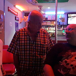 2014-11-13  Smurf Bar