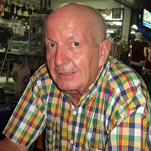 2014-11-13  Smurf Bar