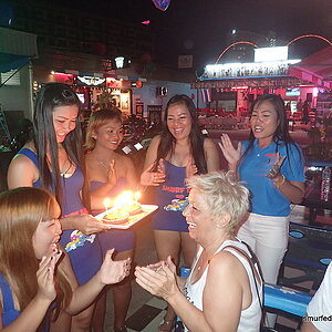 2014-11-14  Smurf Bar