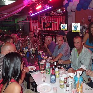 2014-11-15  Smurf Bar
