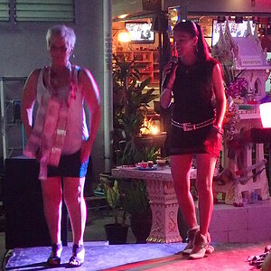 2014-11-15  Smurf Bar