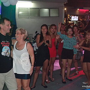 2014-11-15  Smurf Bar