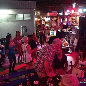 2014-11-15  Smurf Bar