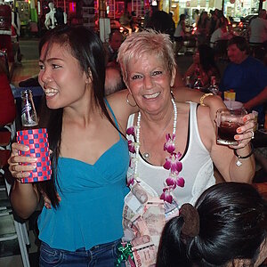 2014-11-15  Smurf Bar