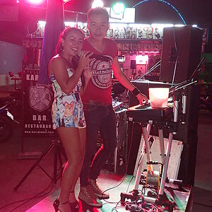 2014-11-15  Smurf Bar