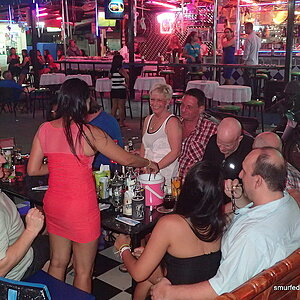 2014-11-15  Smurf Bar