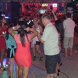 2014-11-15  Smurf Bar