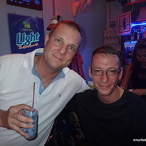 2014-11-15  Smurf Bar