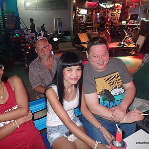 2014-11-15  Smurf Bar