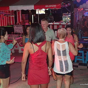 2014-11-15  Smurf Bar