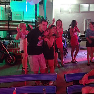 2014-11-15  Smurf Bar