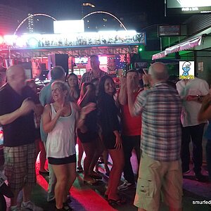 2014-11-15  Smurf Bar