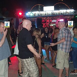 2014-11-15  Smurf Bar