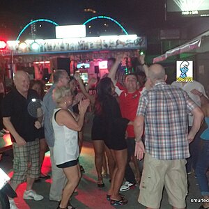 2014-11-15  Smurf Bar