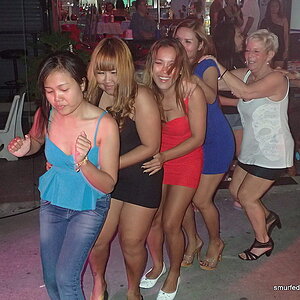 2014-11-15  Smurf Bar