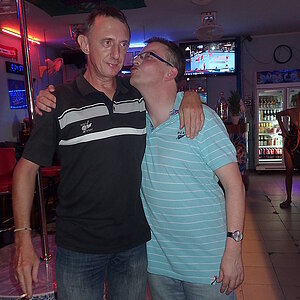 2014-11-16  Smurf Bar