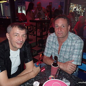 2014-11-16  Smurf Bar