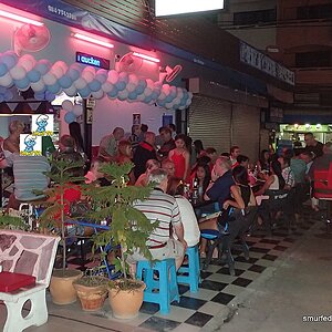 2014-11-23  Smurf Bar