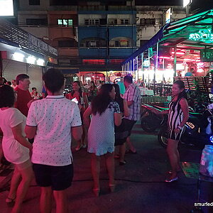 2014-11-23  Smurf Bar