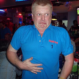 2014-11-23  Smurf Bar