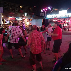 2014-11-23  Smurf Bar