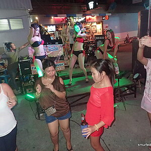 2014-11-23  Smurf Bar
