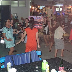 2014-11-23  Smurf Bar
