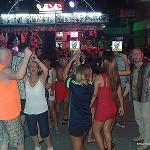 2014-11-23  Smurf Bar