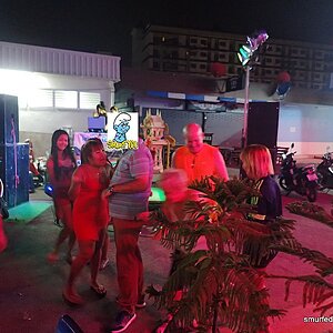 2014-11-23  Smurf Bar