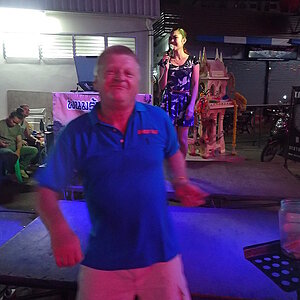2014-11-23  Smurf Bar